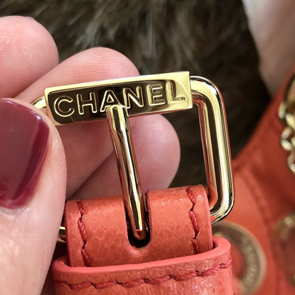 *SOLD* 💯Auth CHANEL 18S Calfskin Waist Fanny Pack - Picture 6 of 8